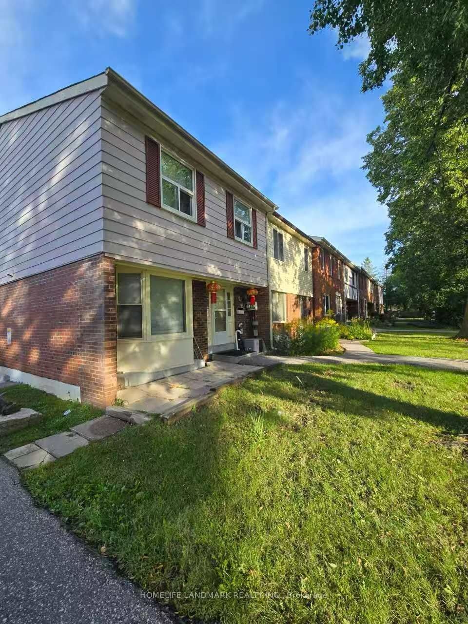 BSM 24-1500 Sandhurst Circle, Toronto, ON, M1V 1W5