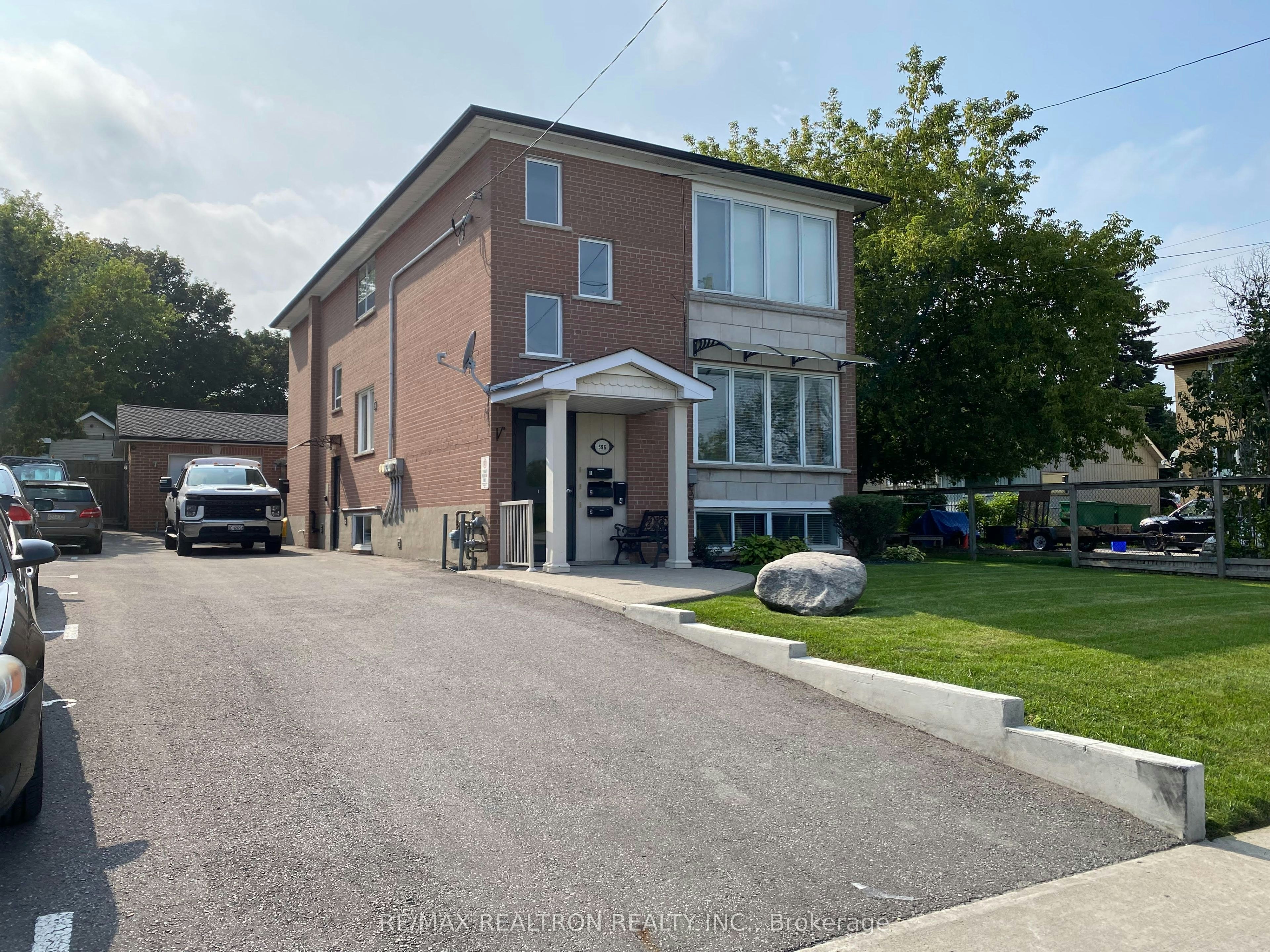 Bsmt-596 Farewell Street, Oshawa, ON, L1H 6N1 - 2