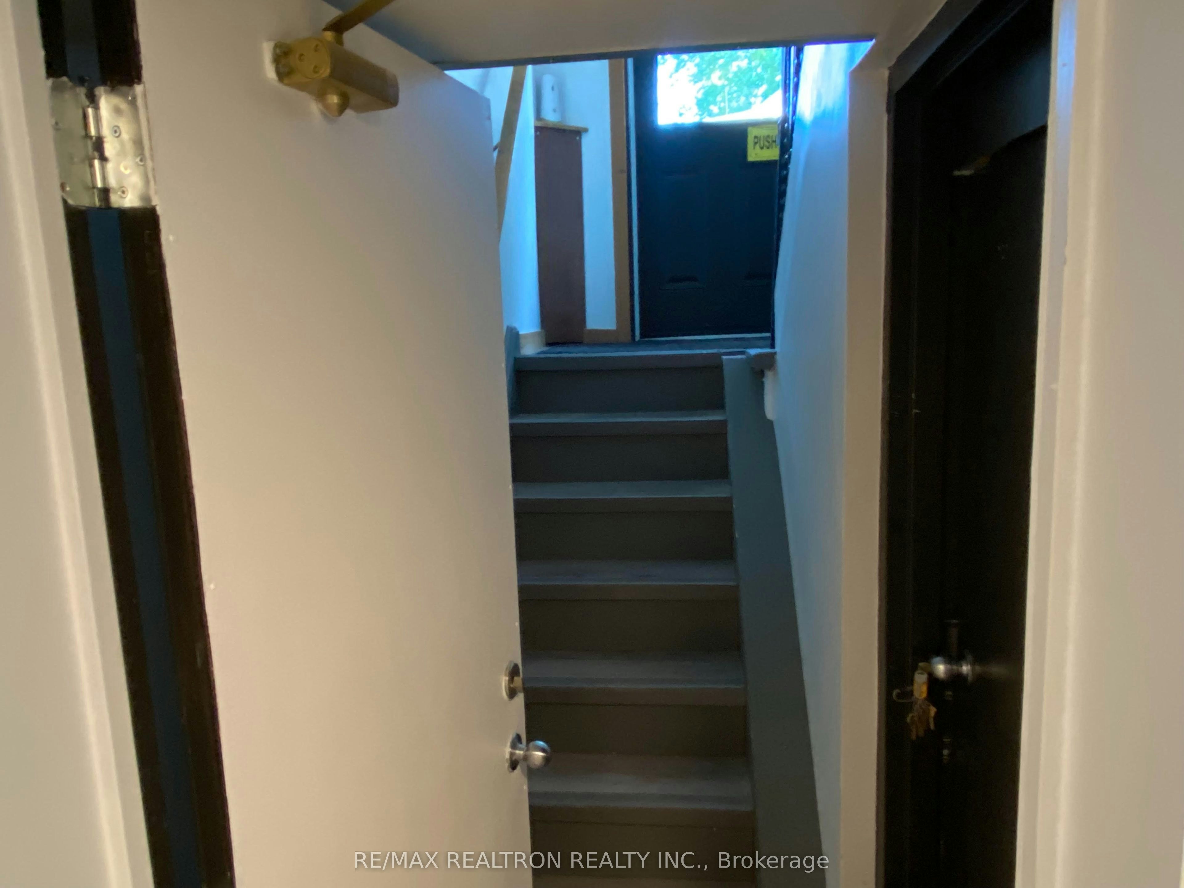 Bsmt-596 Farewell Street, Oshawa, ON, L1H 6N1 - 4