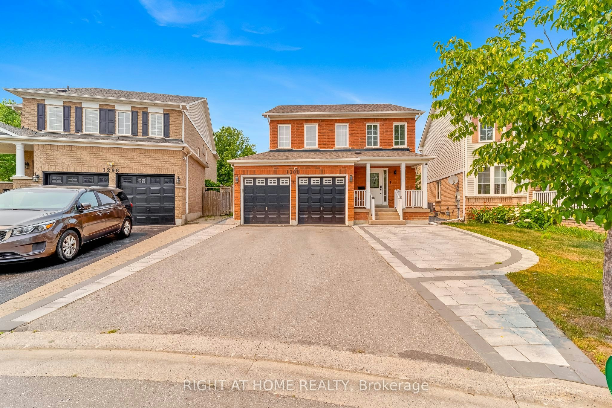 1300 Ravencliffe Court, Oshawa, ON, L1K 2Y3