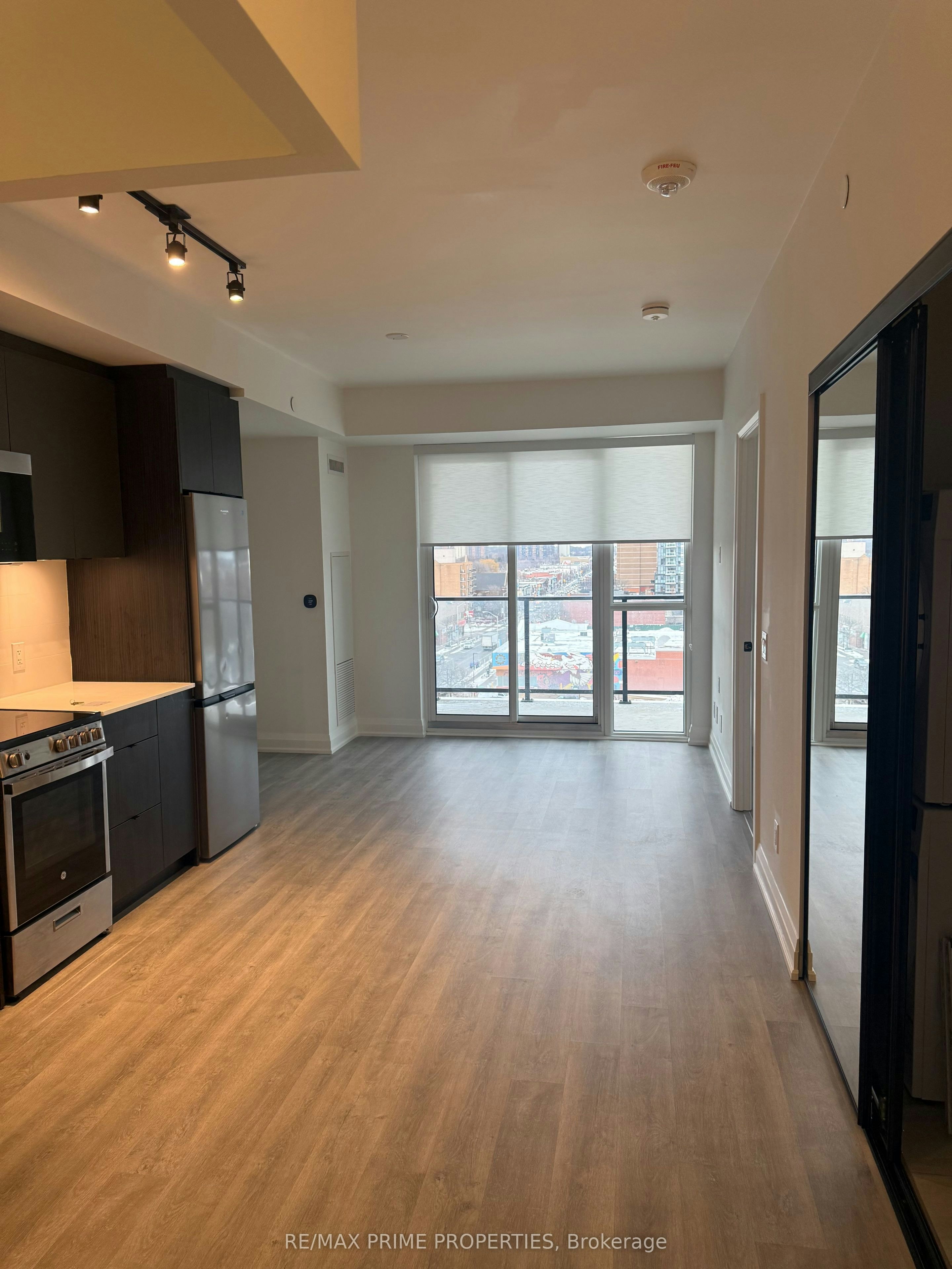 807-2369 Danforth Avenue, Toronto, ON, M4C 0B1 - 4