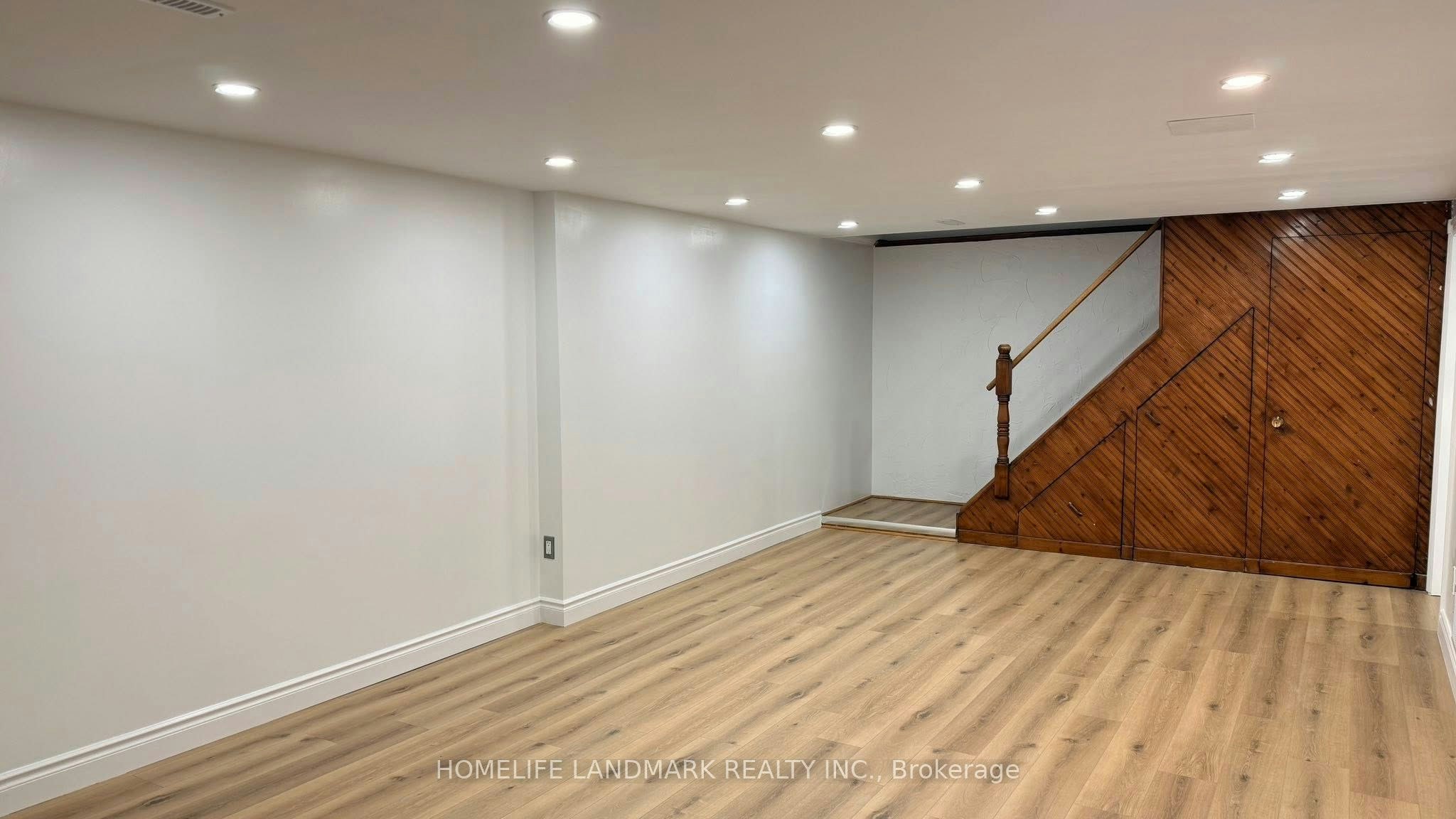26 Kentish Crescent, Toronto, ON, M1S 2Z4 - 5