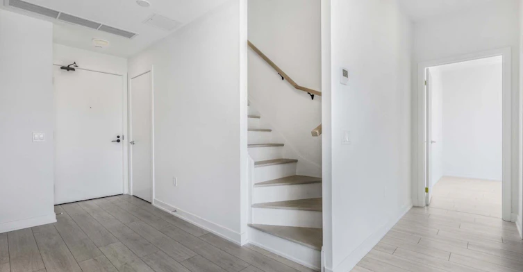 167-1610 Charles Street, Whitby, ON, L1N 0P5 - 2