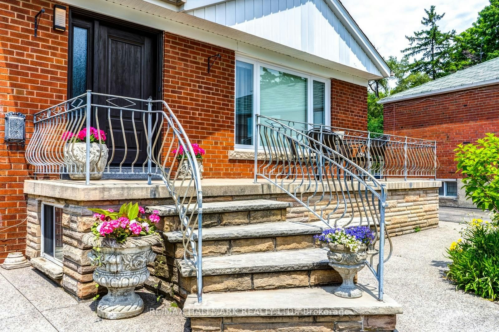 110 Trinnell Boulevard, Toronto, ON, M1L 1S7 - 2