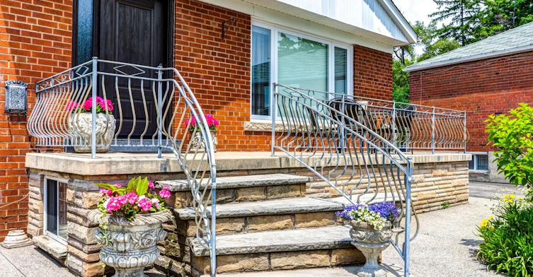 110 Trinnell Boulevard, Toronto, ON, M1L 1S7 - 2