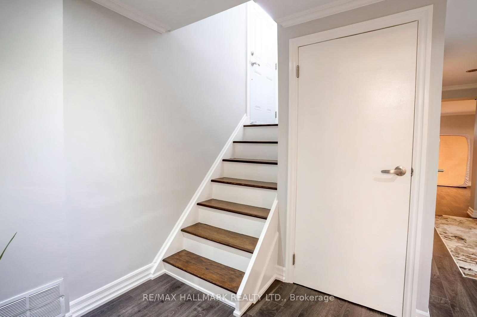 110 Trinnell Boulevard, Toronto, ON, M1L 1S7 - 5