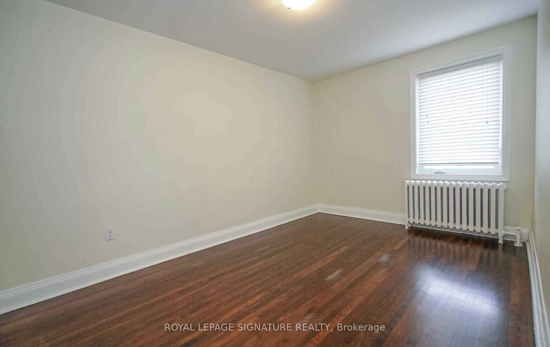 1076 Greenwood Avenue, Toronto, ON, M4J 4E3 - 13
