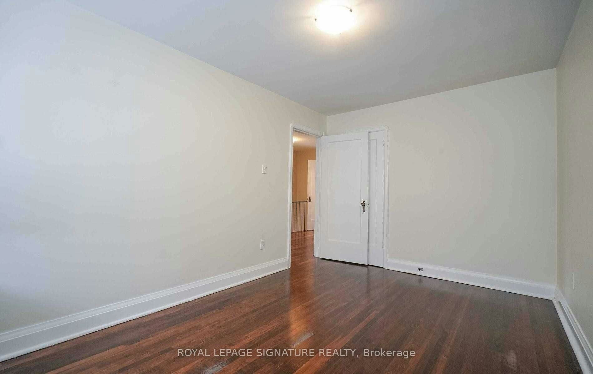 1076 Greenwood Avenue, Toronto, ON, M4J 4E3 - 14