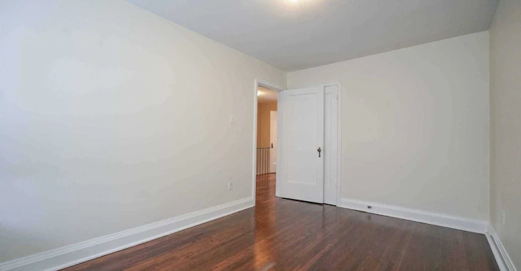 1076 Greenwood Avenue, Toronto, ON, M4J 4E3 - 14