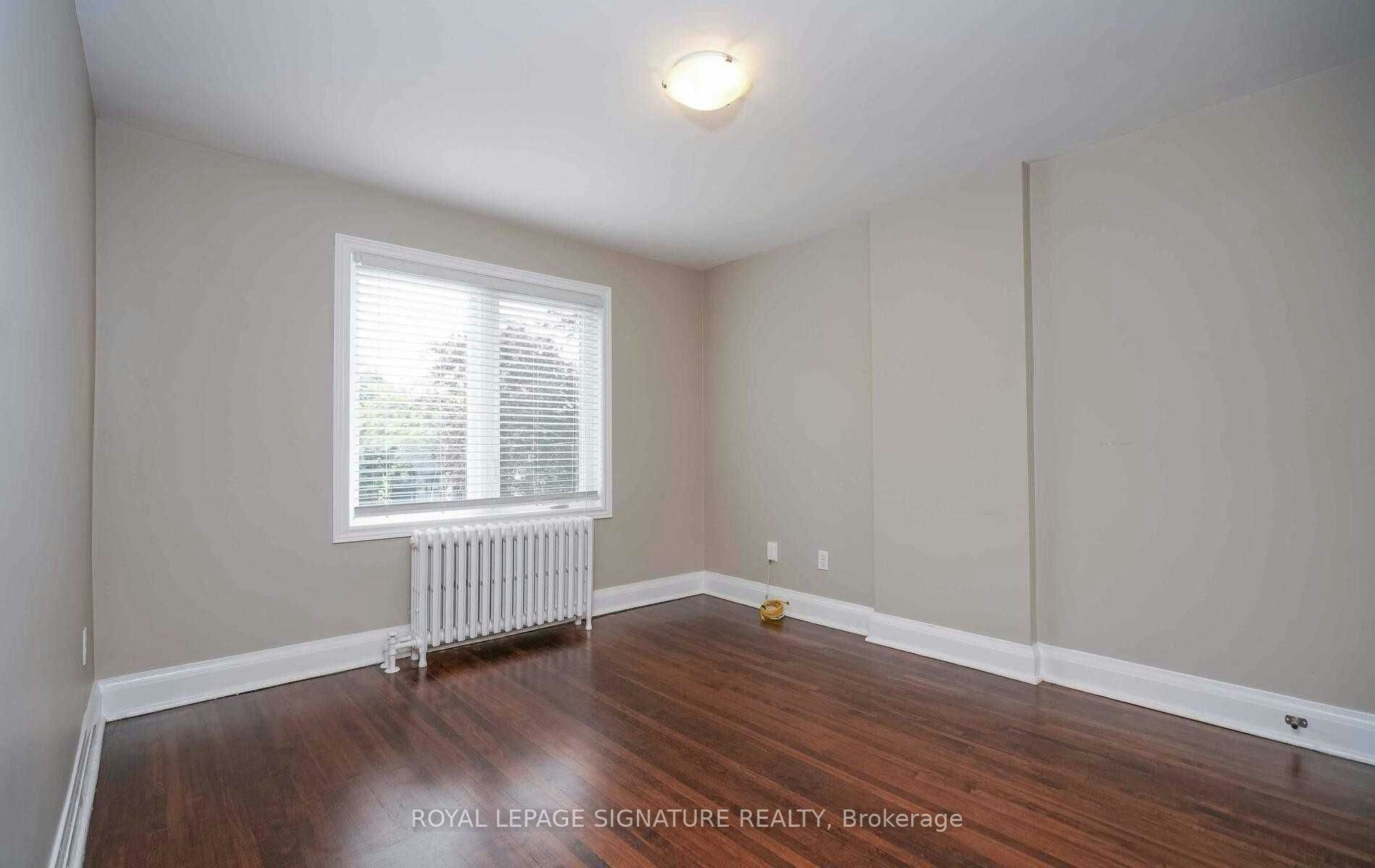 1076 Greenwood Avenue, Toronto, ON, M4J 4E3 - 17