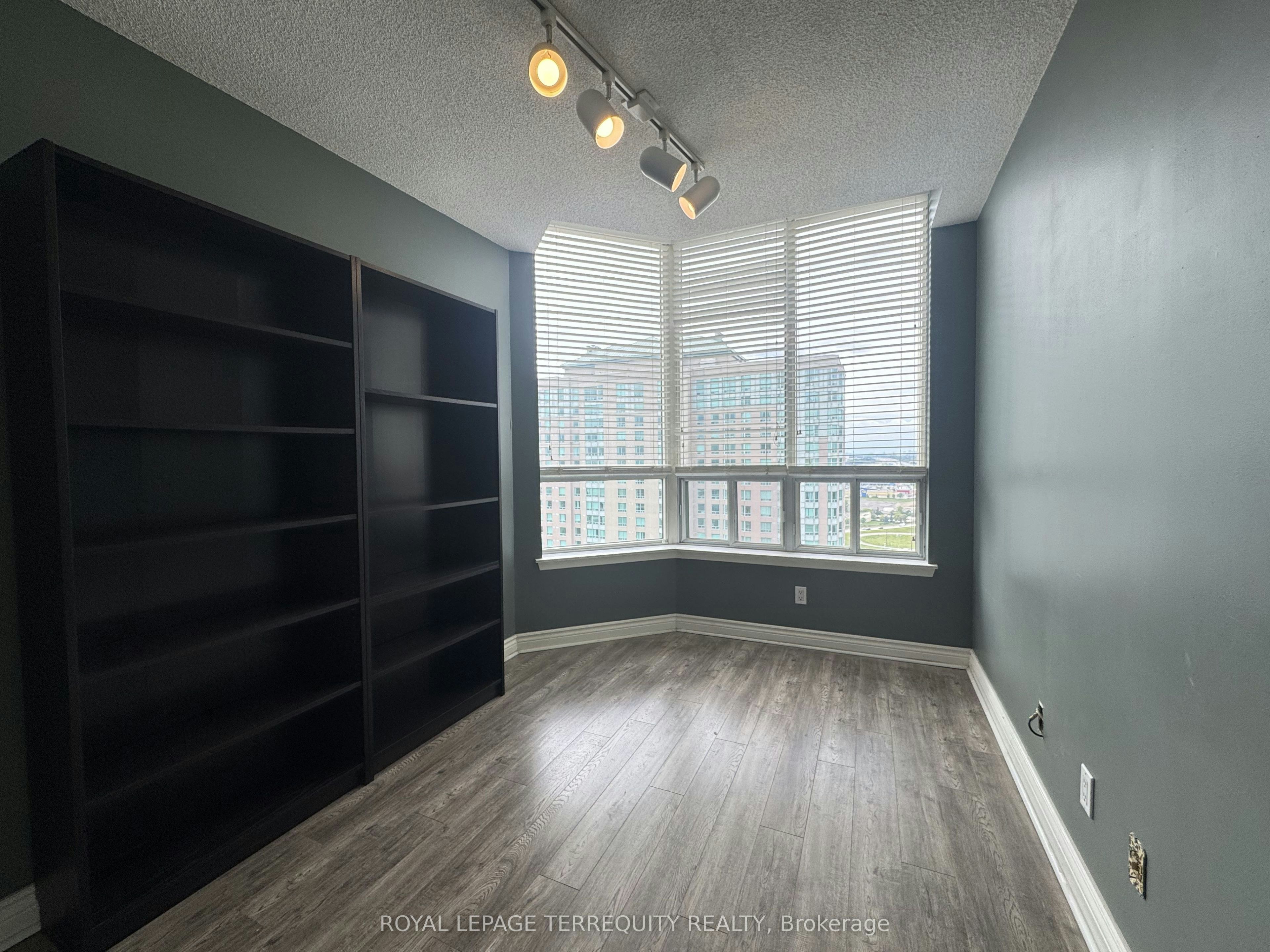 PH9-88 Corporate Drive, Toronto, ON, M1H 3G6 - 9