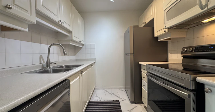 PH9-88 Corporate Drive, Toronto, ON, M1H 3G6 - 5