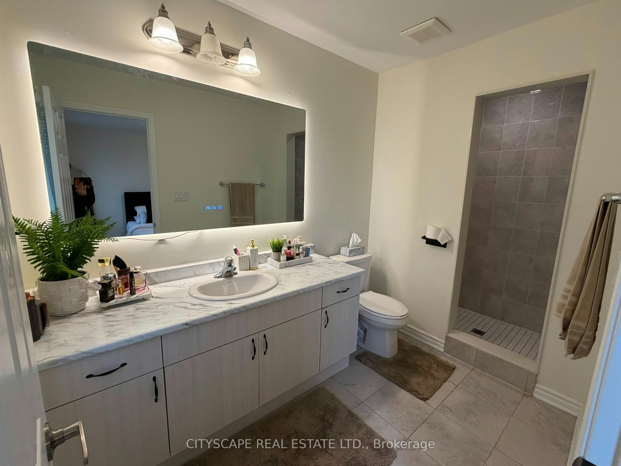 3241 Brigadier Avenue, Pickering, ON, L1X 0N4 - 12