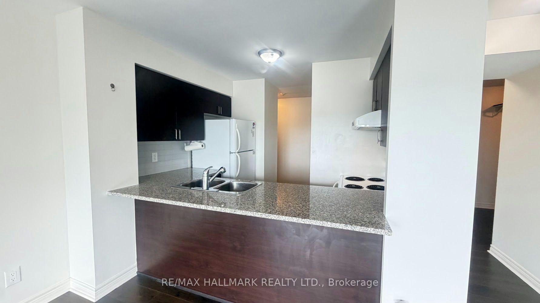 1401-70 Town Centre Court, Toronto, ON, M1P 0B2 - 5
