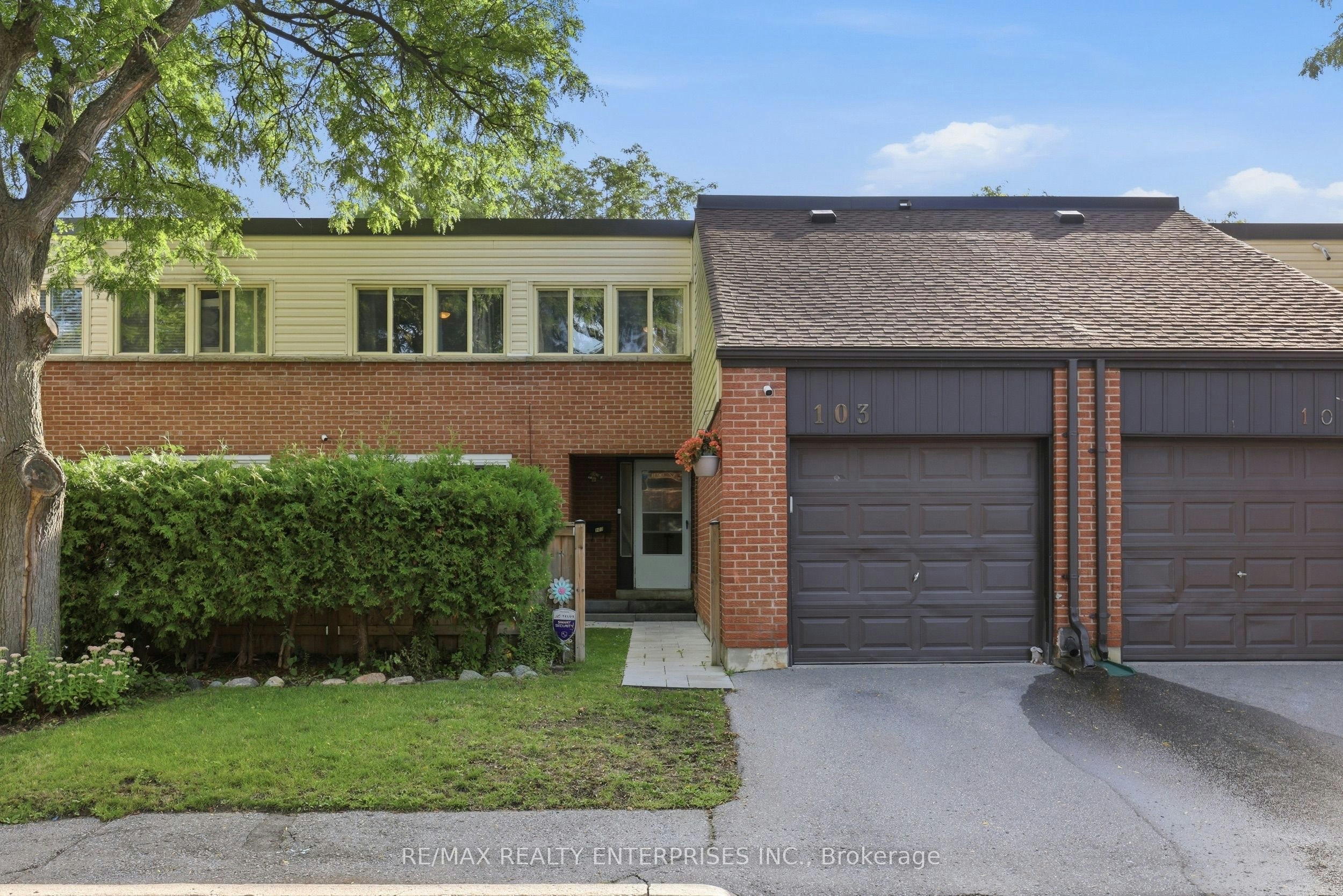 103-155 Glovers Road, Oshawa, ON, L1G 7A4 - 2