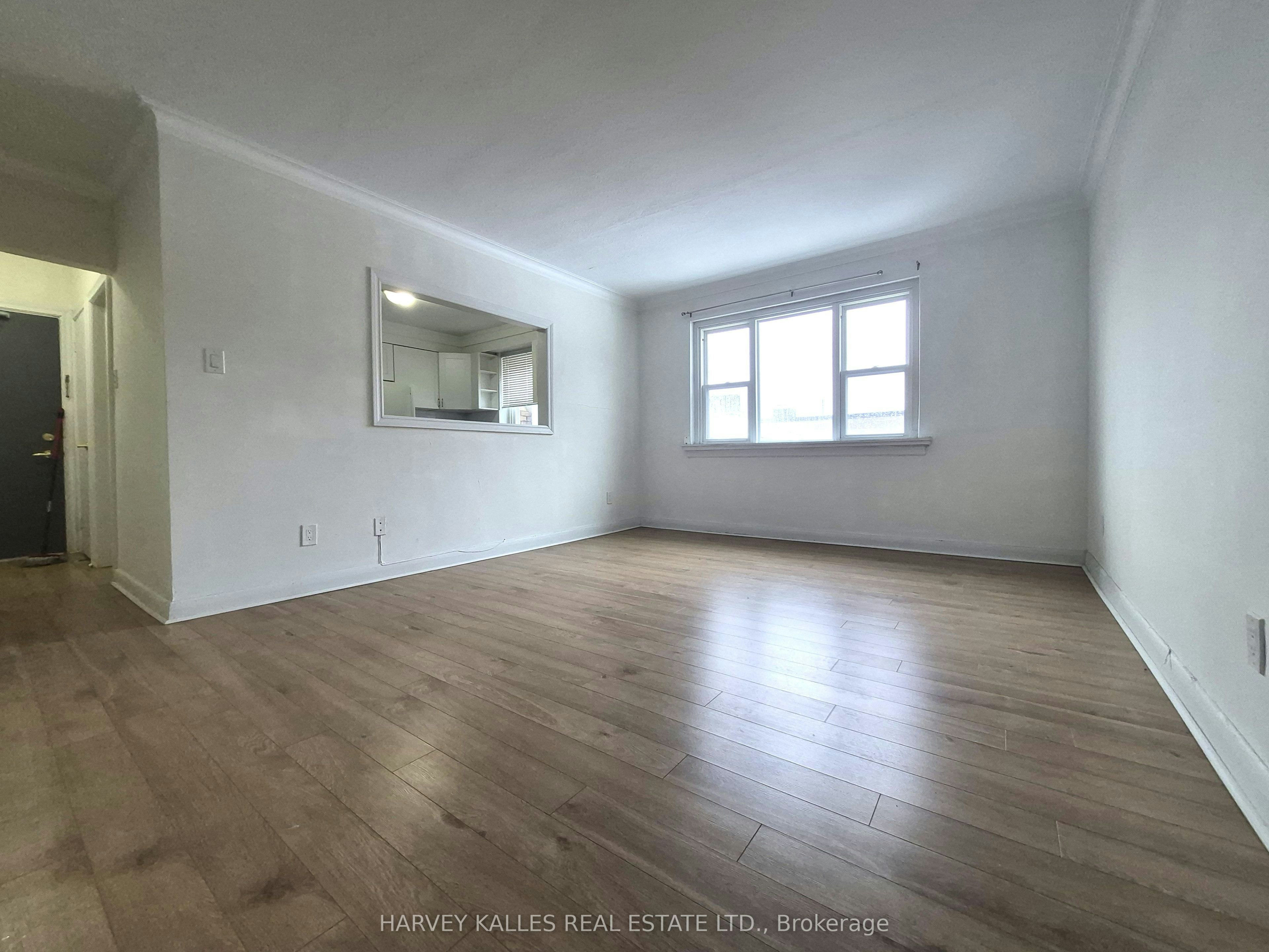 8-2905 St Clair Avenue E, Toronto, ON, M4B 1N5 - 7