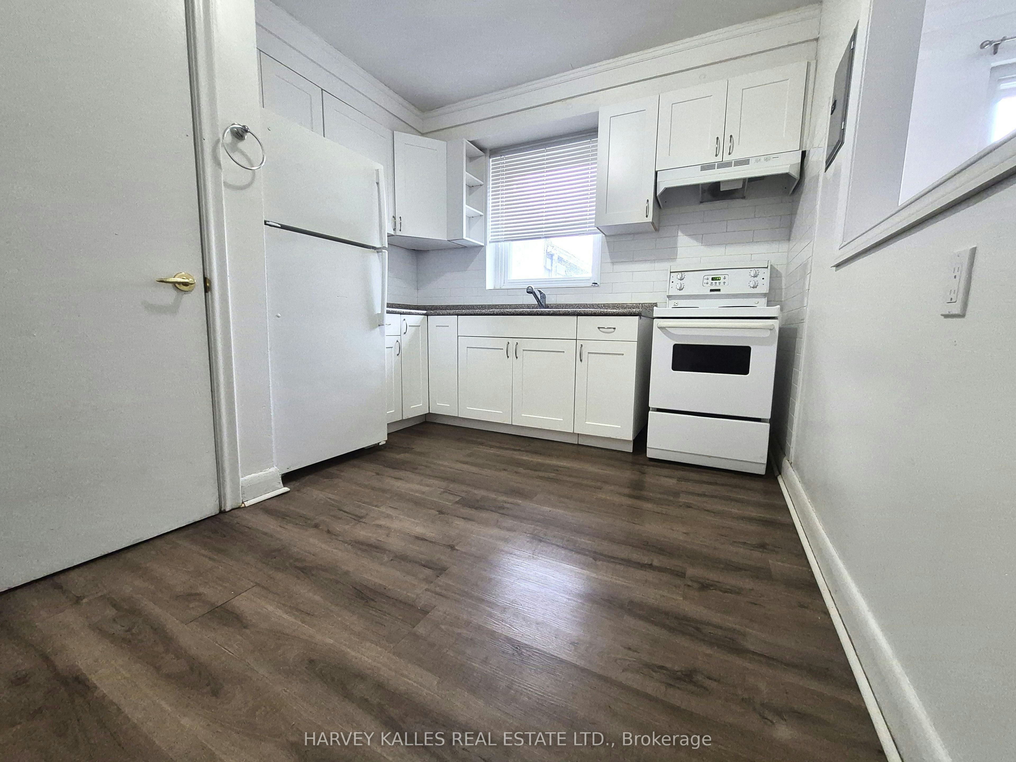 8-2905 St Clair Avenue E, Toronto, ON, M4B 1N5 - 10