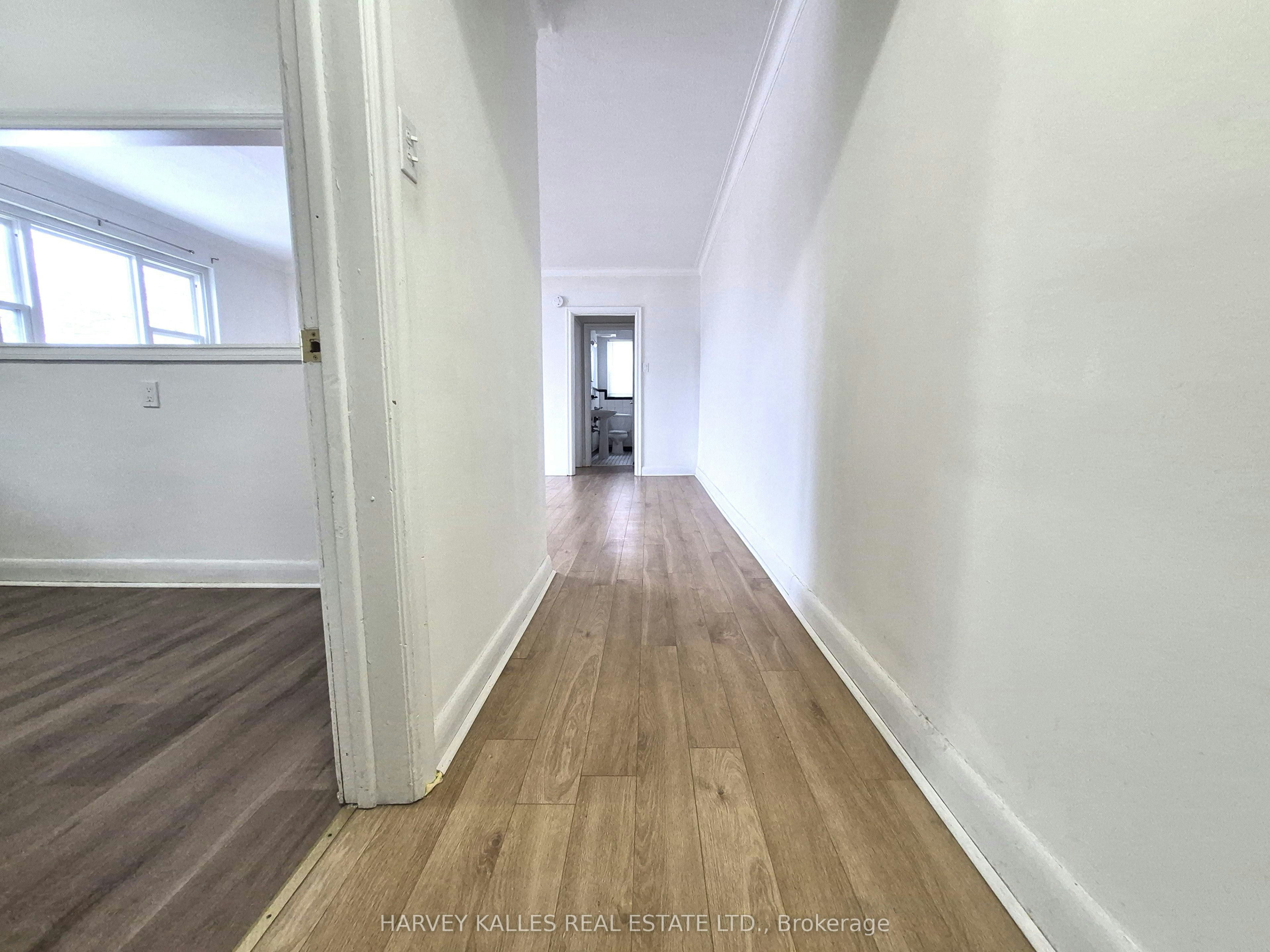 8-2905 St Clair Avenue E, Toronto, ON, M4B 1N5 - 13