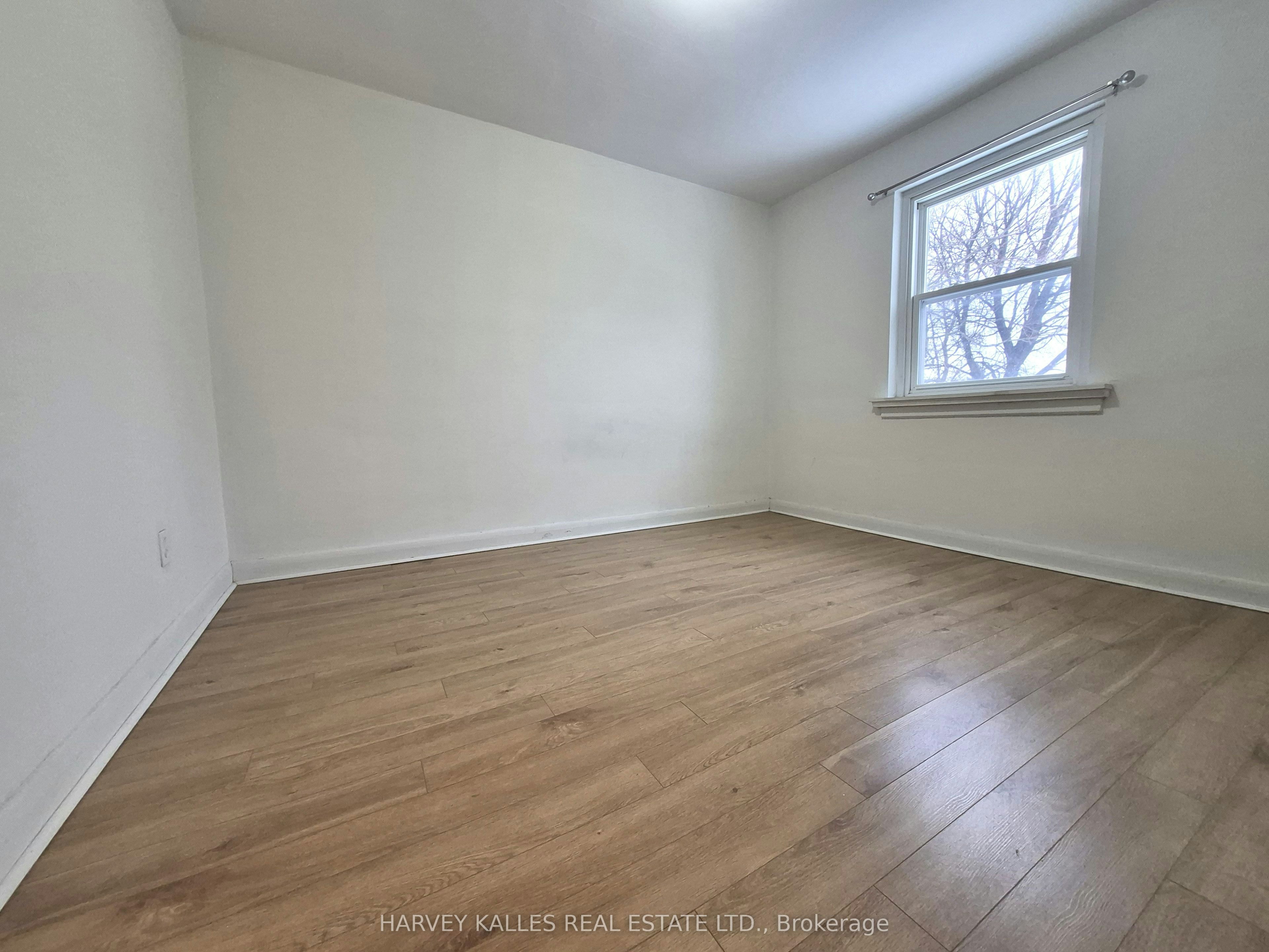 8-2905 St Clair Avenue E, Toronto, ON, M4B 1N5 - 11