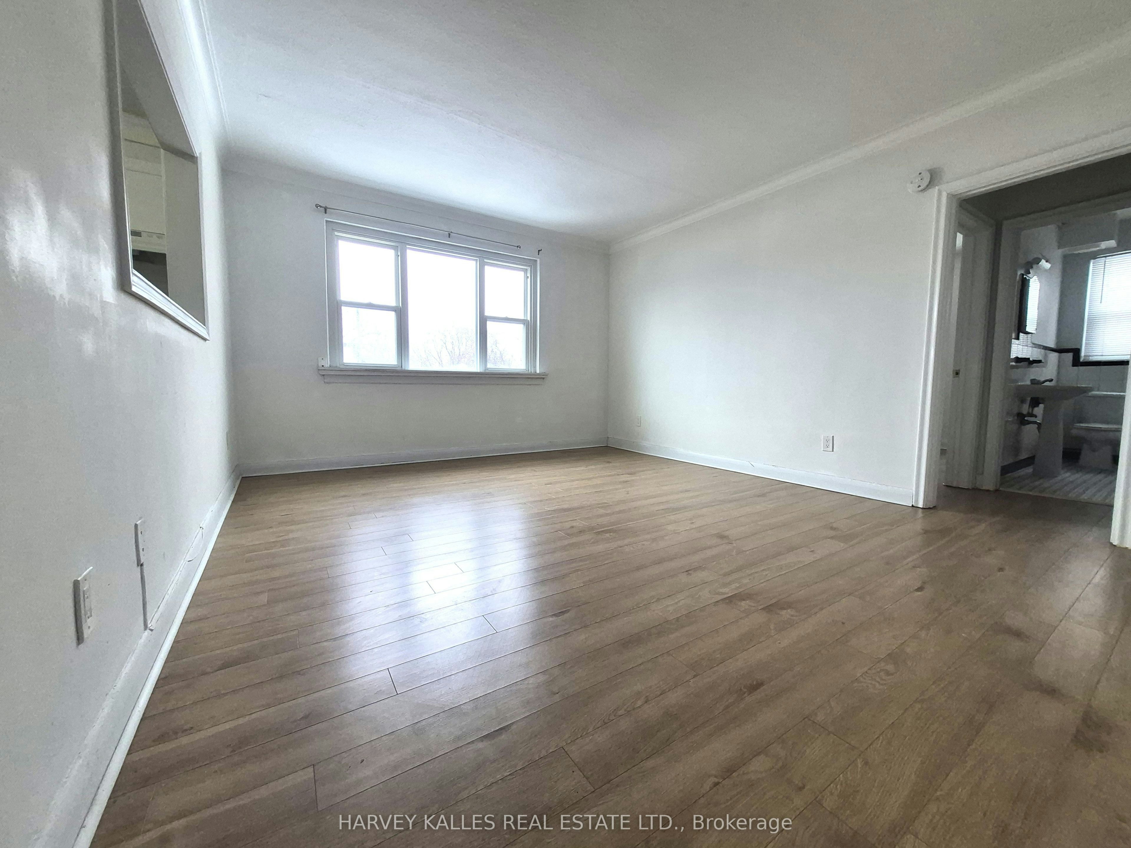 8-2905 St Clair Avenue E, Toronto, ON, M4B 1N5 - 6