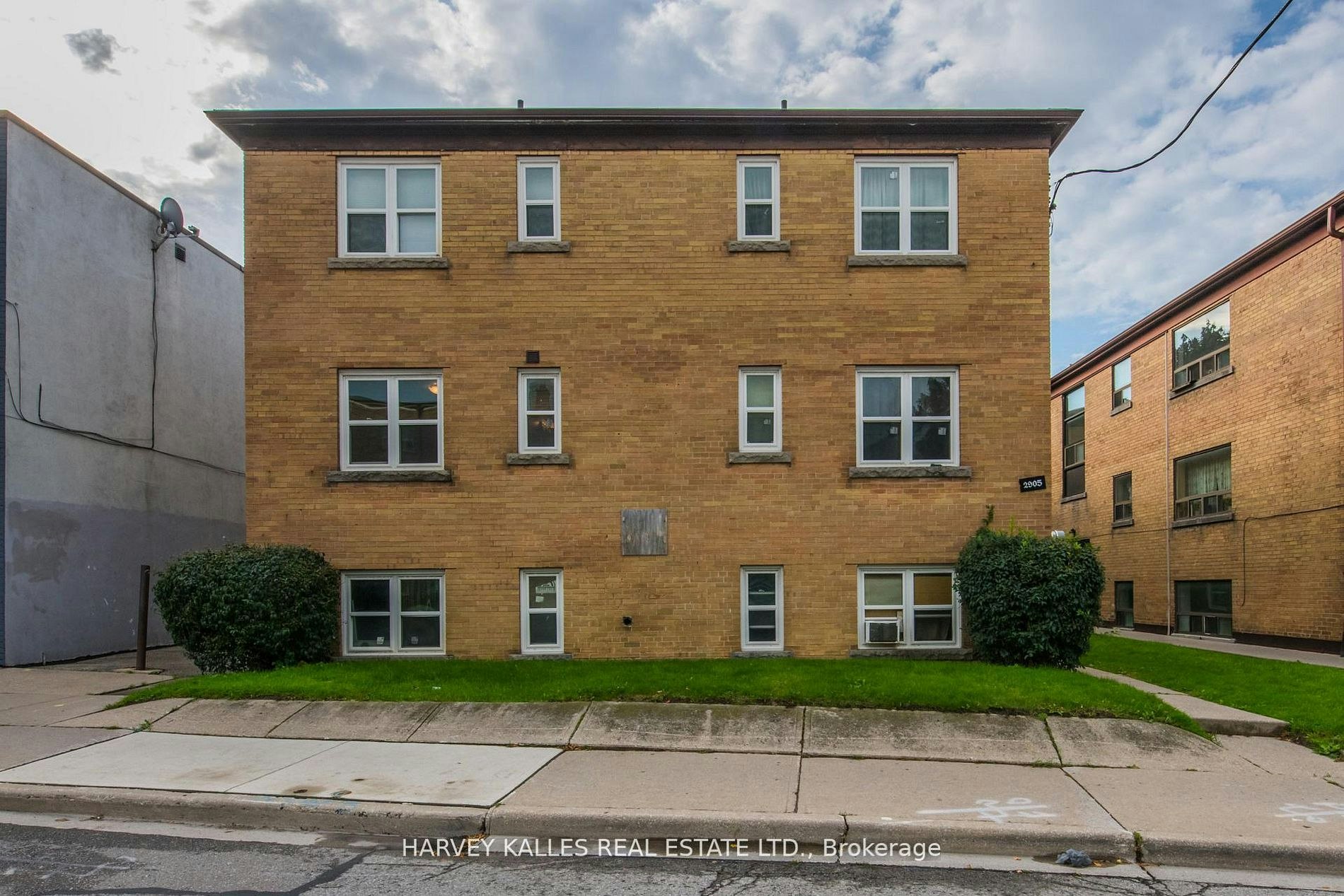 8-2905 St Clair Avenue E, Toronto, ON, M4B 1N5 - 5
