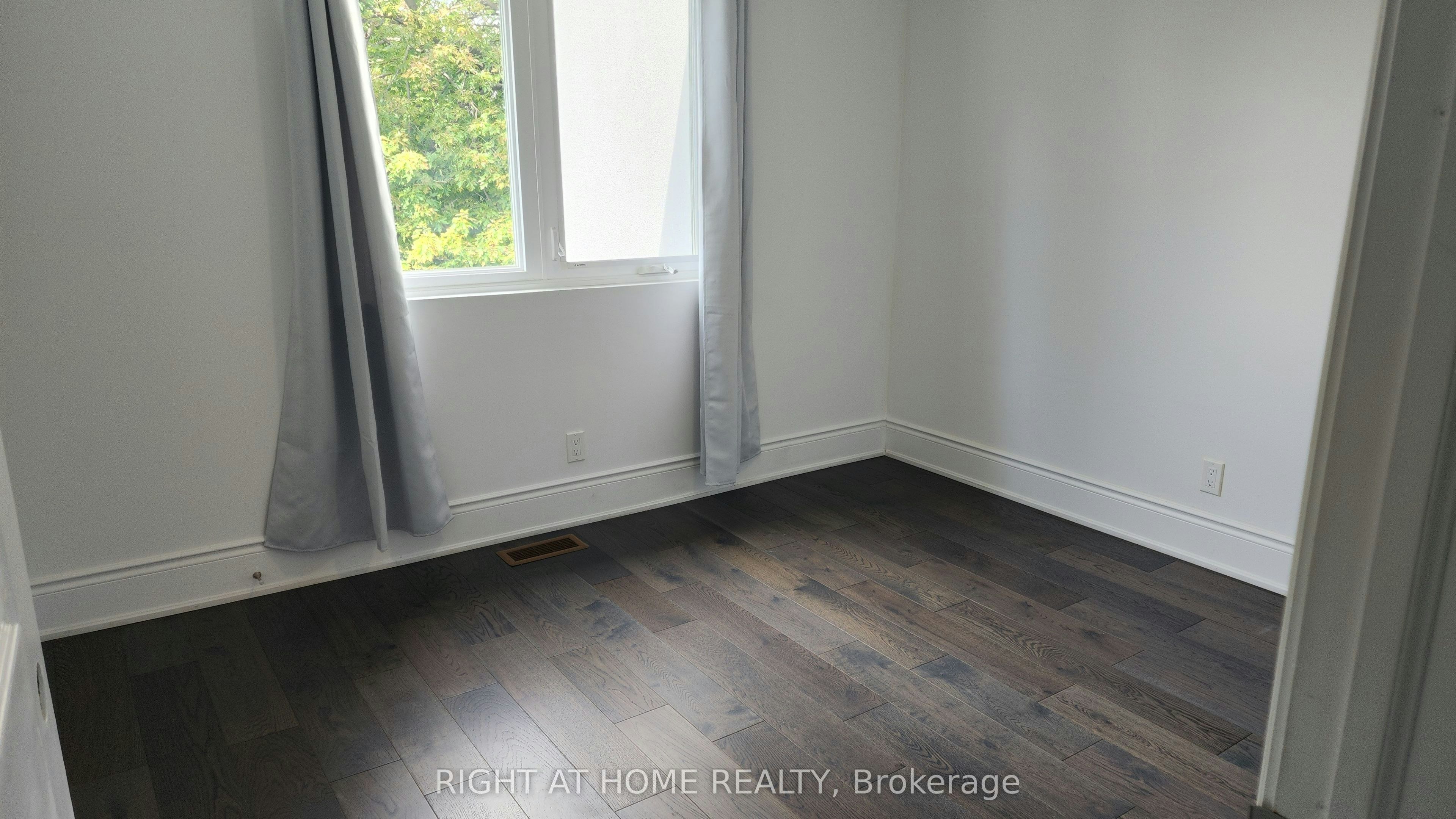 82 Ellington Drive, Toronto, ON, M1R 3Y1 - 9