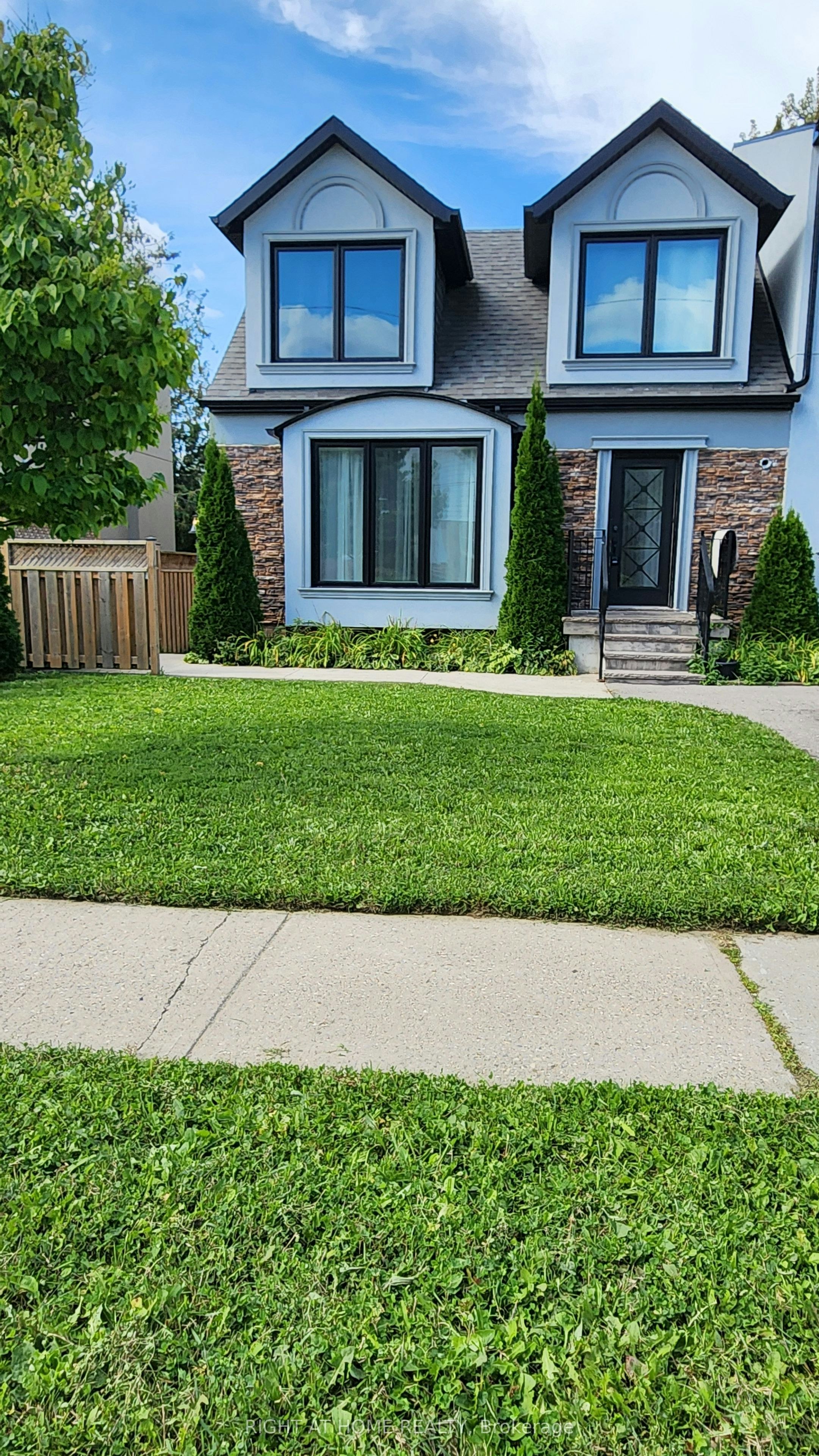 82 Ellington Drive, Toronto, ON, M1R 3Y1 - 2