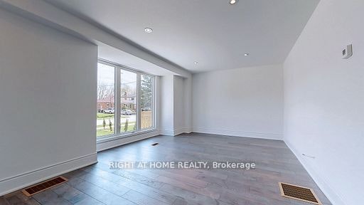 82 Ellington Drive, Toronto, ON, M1R 3Y1 - 4