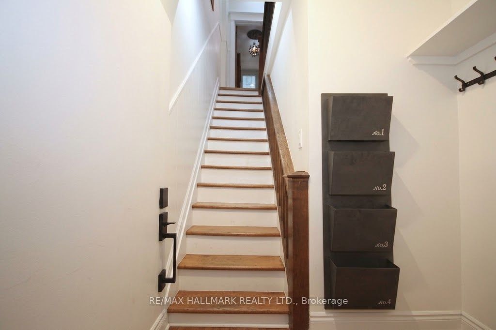 Upper-91 Ivy Avenue, Toronto, ON, M4L 2H8 - 5