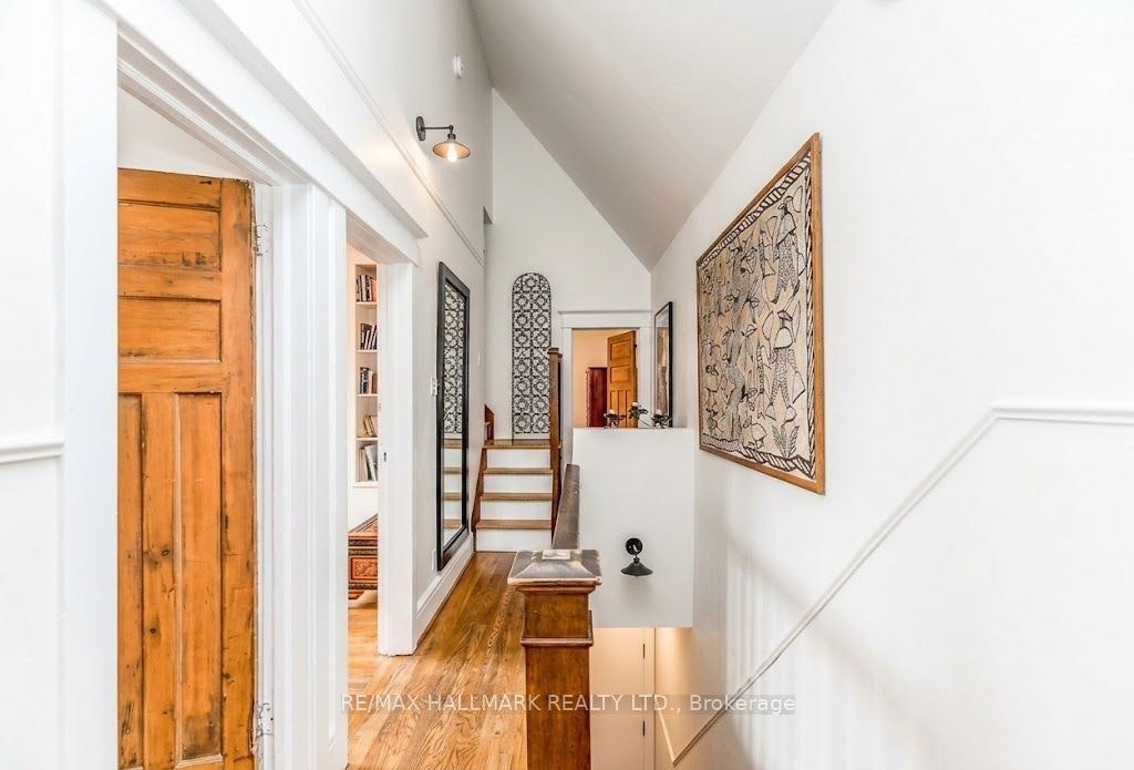 Upper-91 Ivy Avenue, Toronto, ON, M4L 2H8 - 6