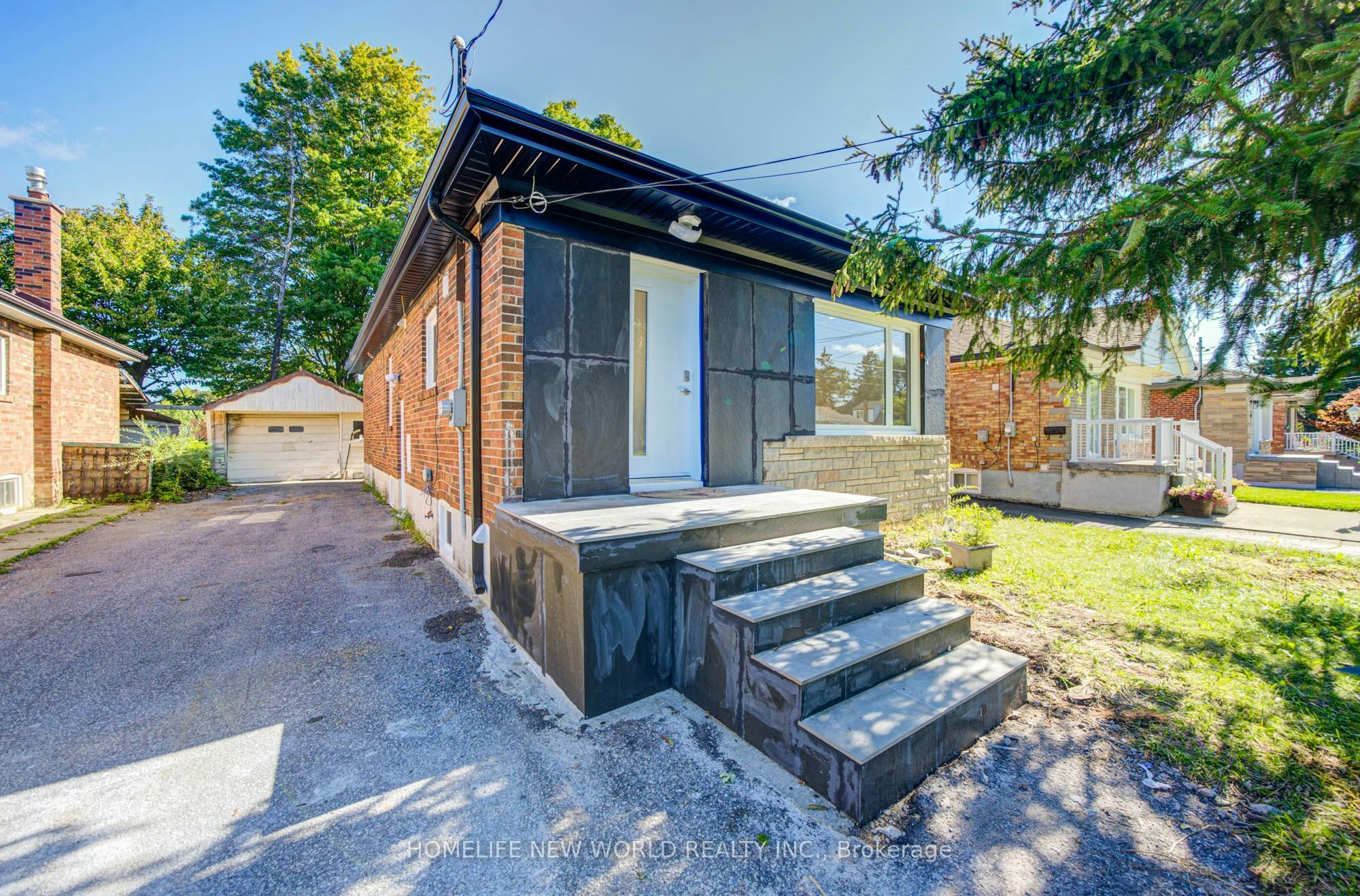 Main-88 Ellendale Drive, Toronto, ON, M1P 1N5 - 13