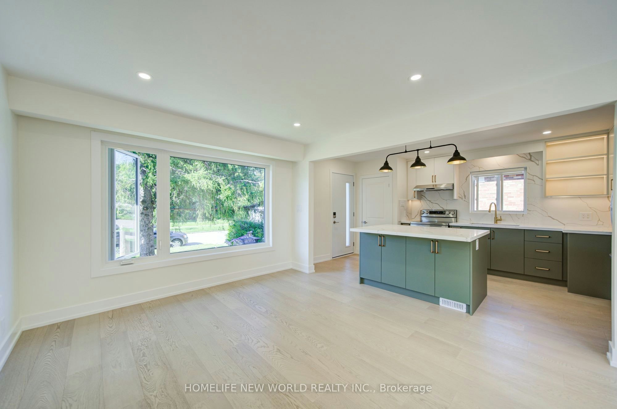 Main-88 Ellendale Drive, Toronto, ON, M1P 1N5
