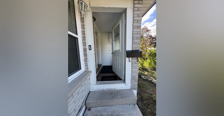 Upper-357 Durham Court, Oshawa, ON, L1J 1W8 - 3