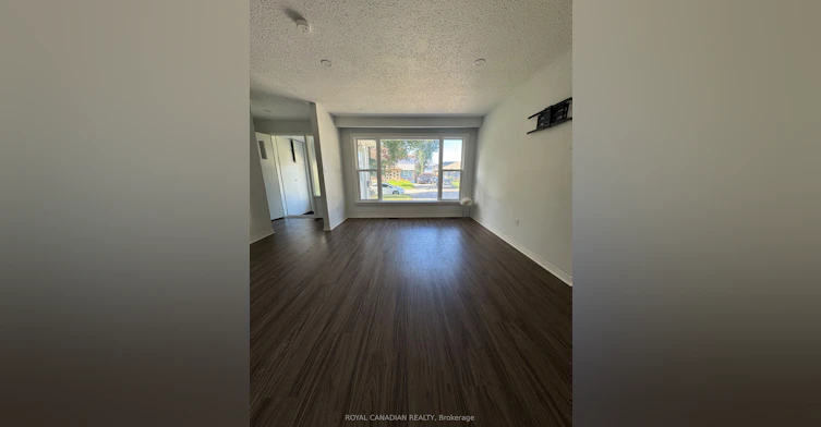 Upper-357 Durham Court, Oshawa, ON, L1J 1W8 - 6
