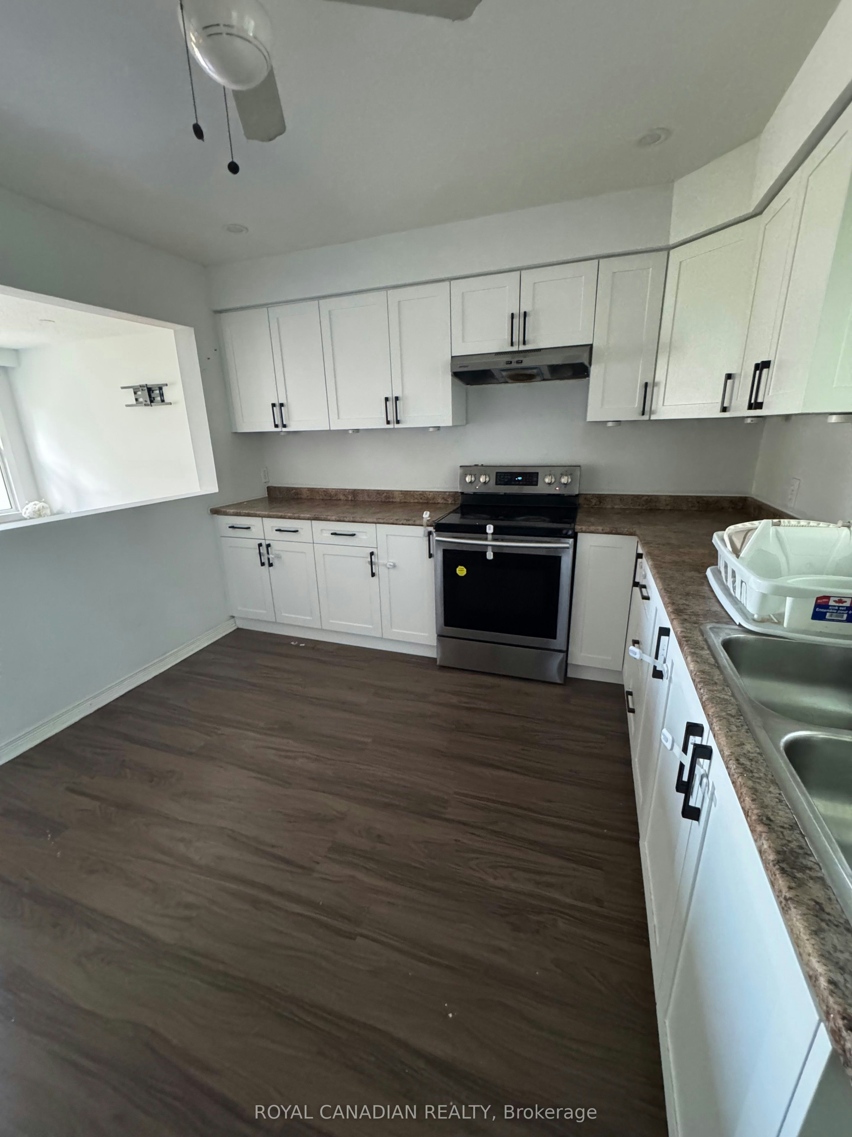 Upper-357 Durham Court, Oshawa, ON, L1J 1W8 - 8