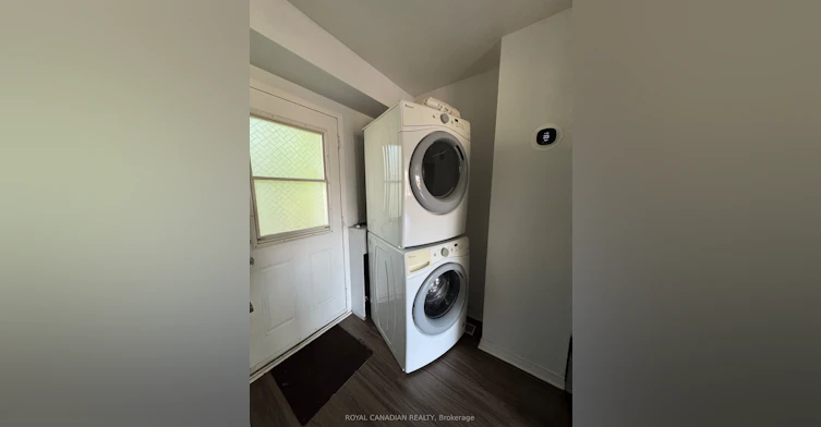 Upper-357 Durham Court, Oshawa, ON, L1J 1W8 - 9