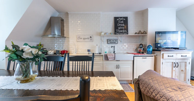 Upper-431 Kingston Road, Toronto, ON, M4L 1V2 - 3