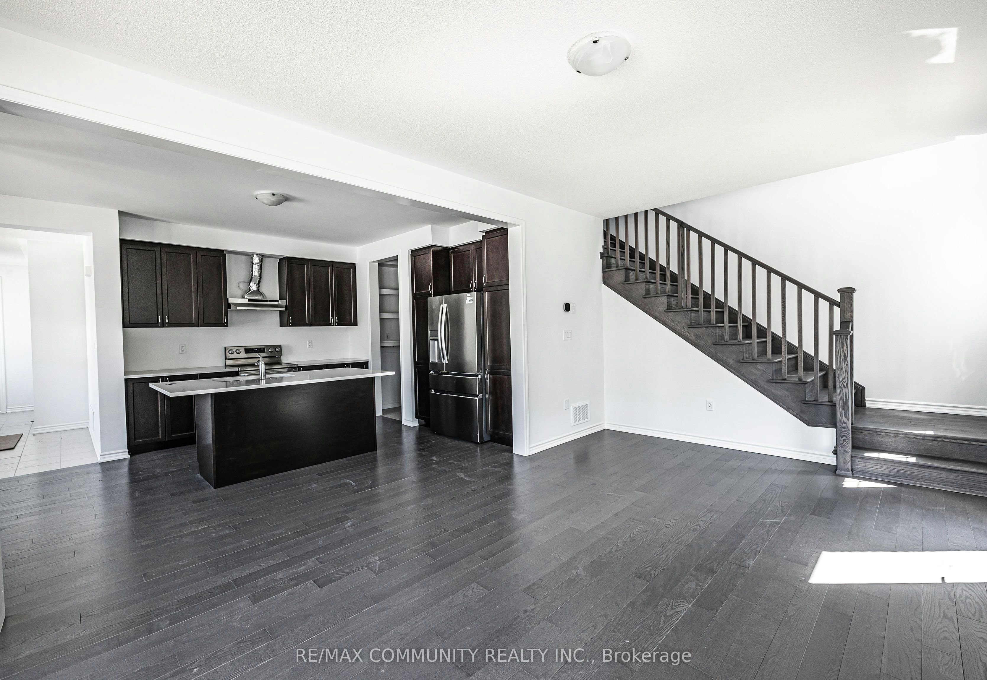 1483 Mockingbird Square, Pickering, ON, L1X 0N8 - 7