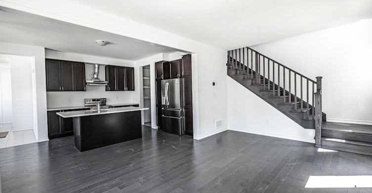 1483 Mockingbird Square, Pickering, ON, L1X 0N8 - 7