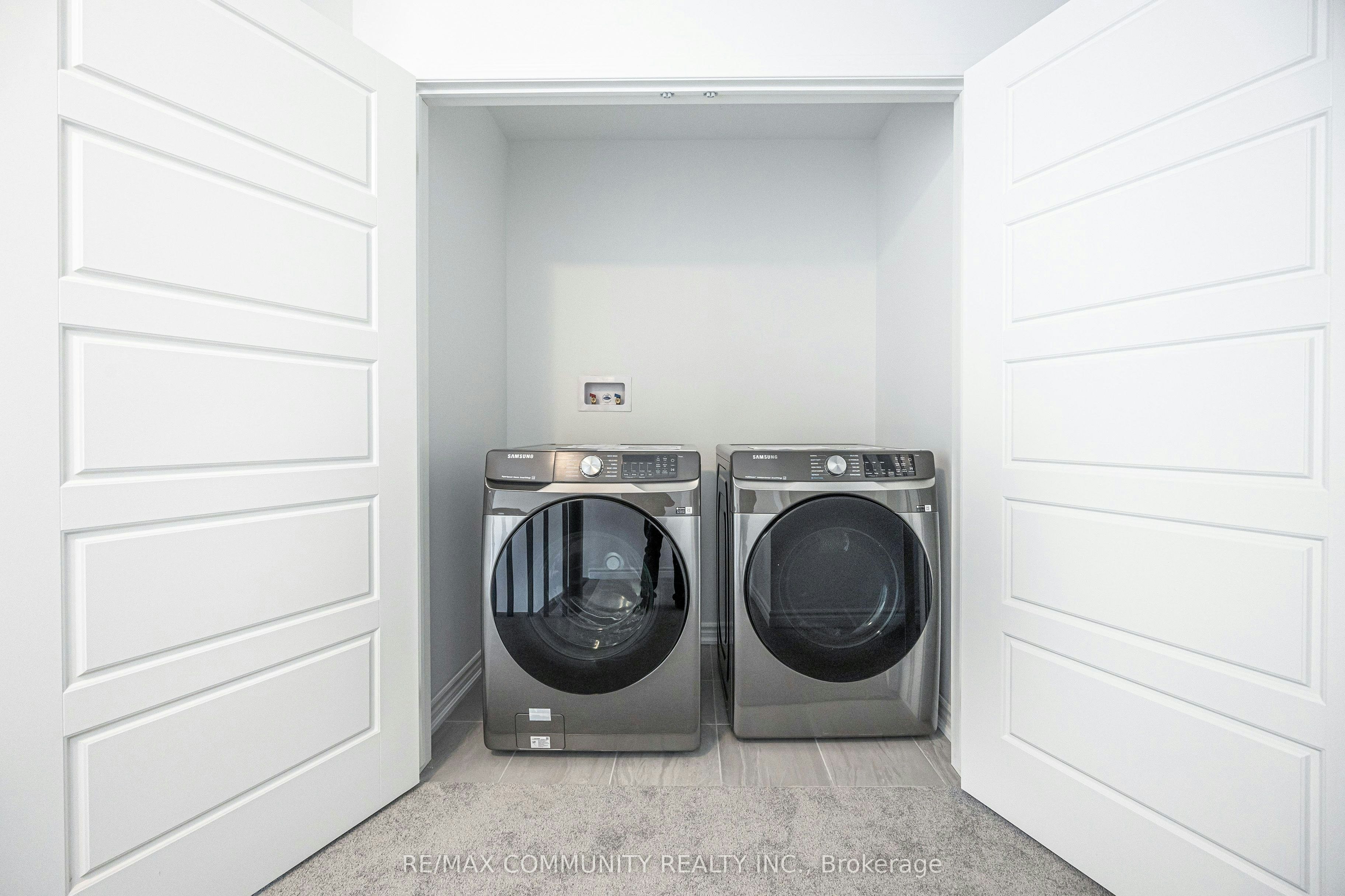 1483 Mockingbird Square, Pickering, ON, L1X 0N8 - 11