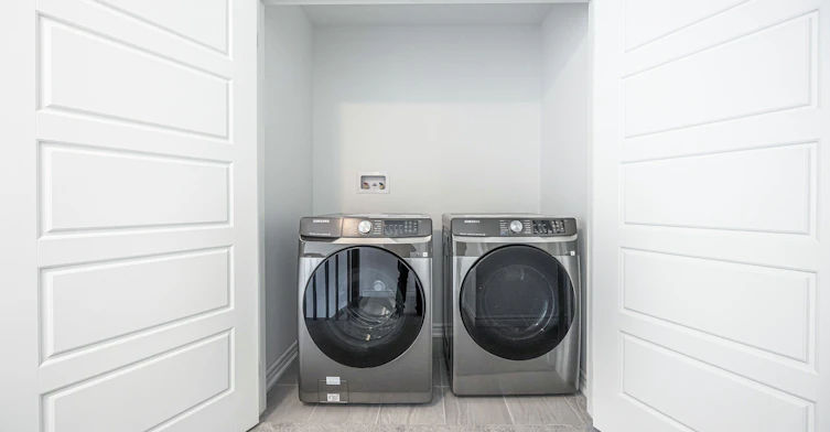 1483 Mockingbird Square, Pickering, ON, L1X 0N8 - 11