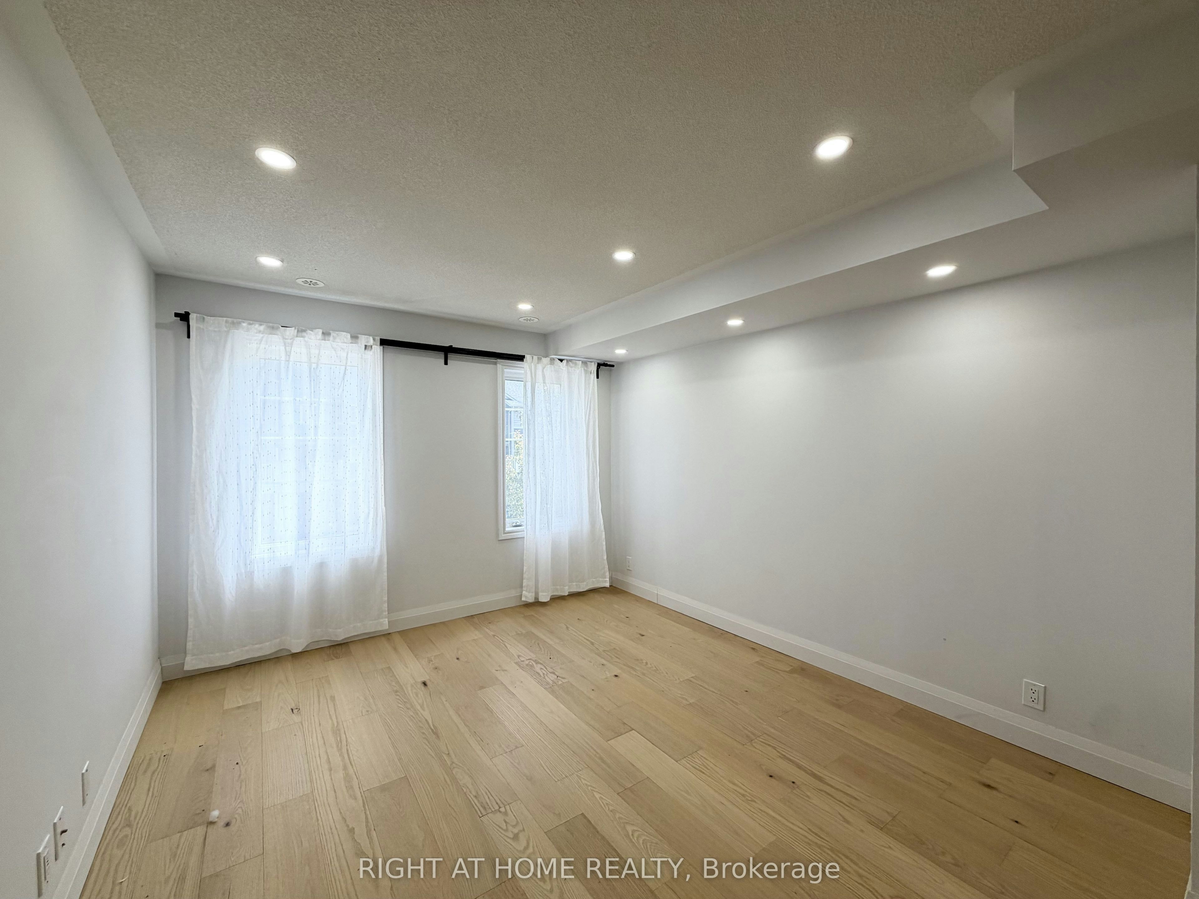 13-2500 Hill Rise Court, Oshawa, ON, L1L 0L2 - 10