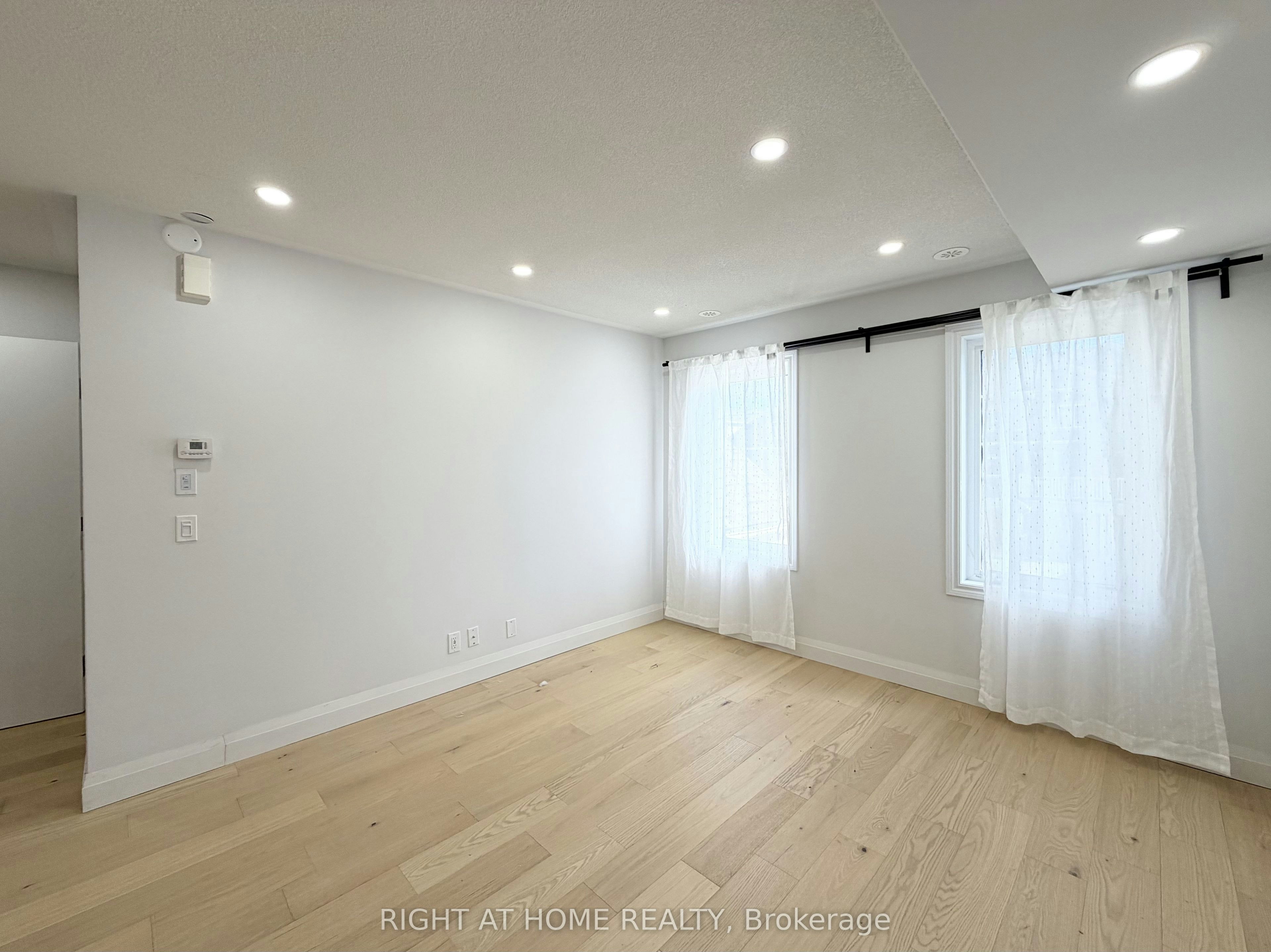 13-2500 Hill Rise Court, Oshawa, ON, L1L 0L2 - 13