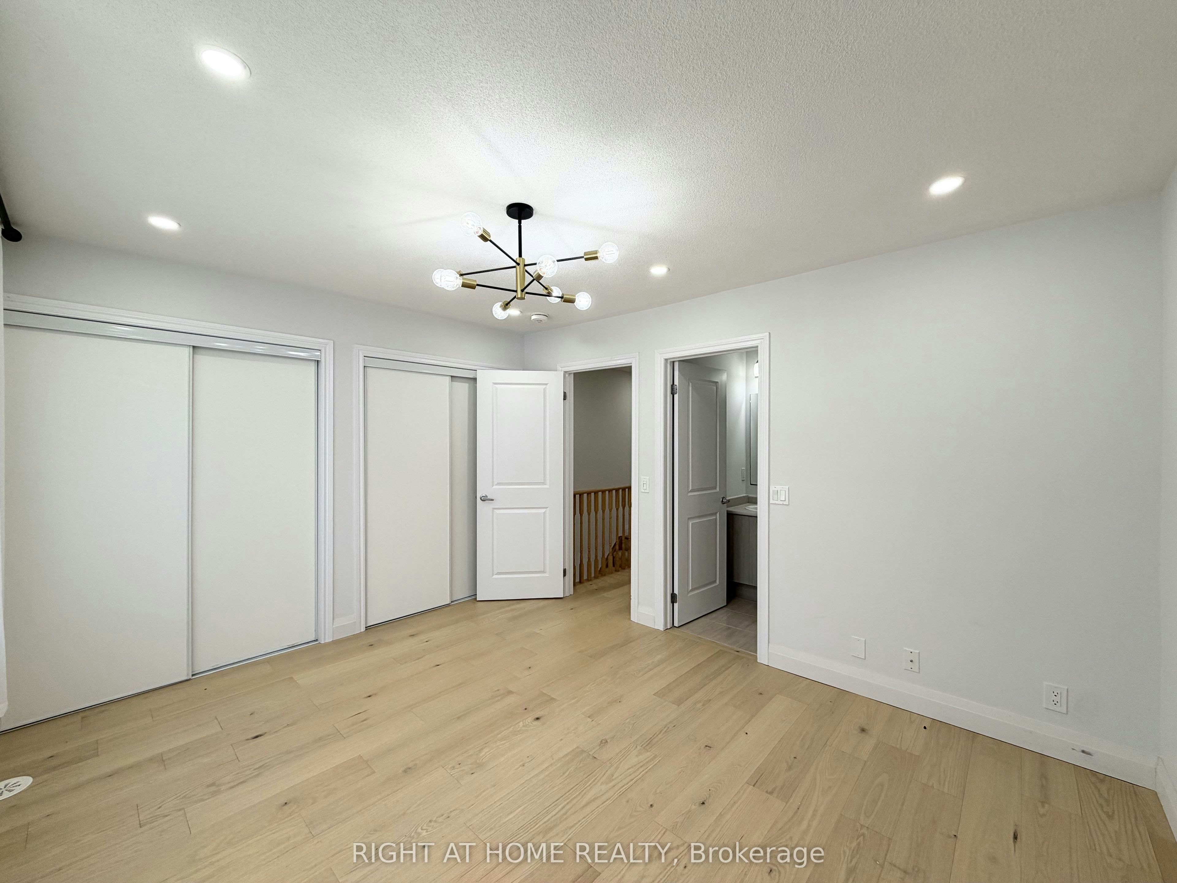 13-2500 Hill Rise Court, Oshawa, ON, L1L 0L2 - 23