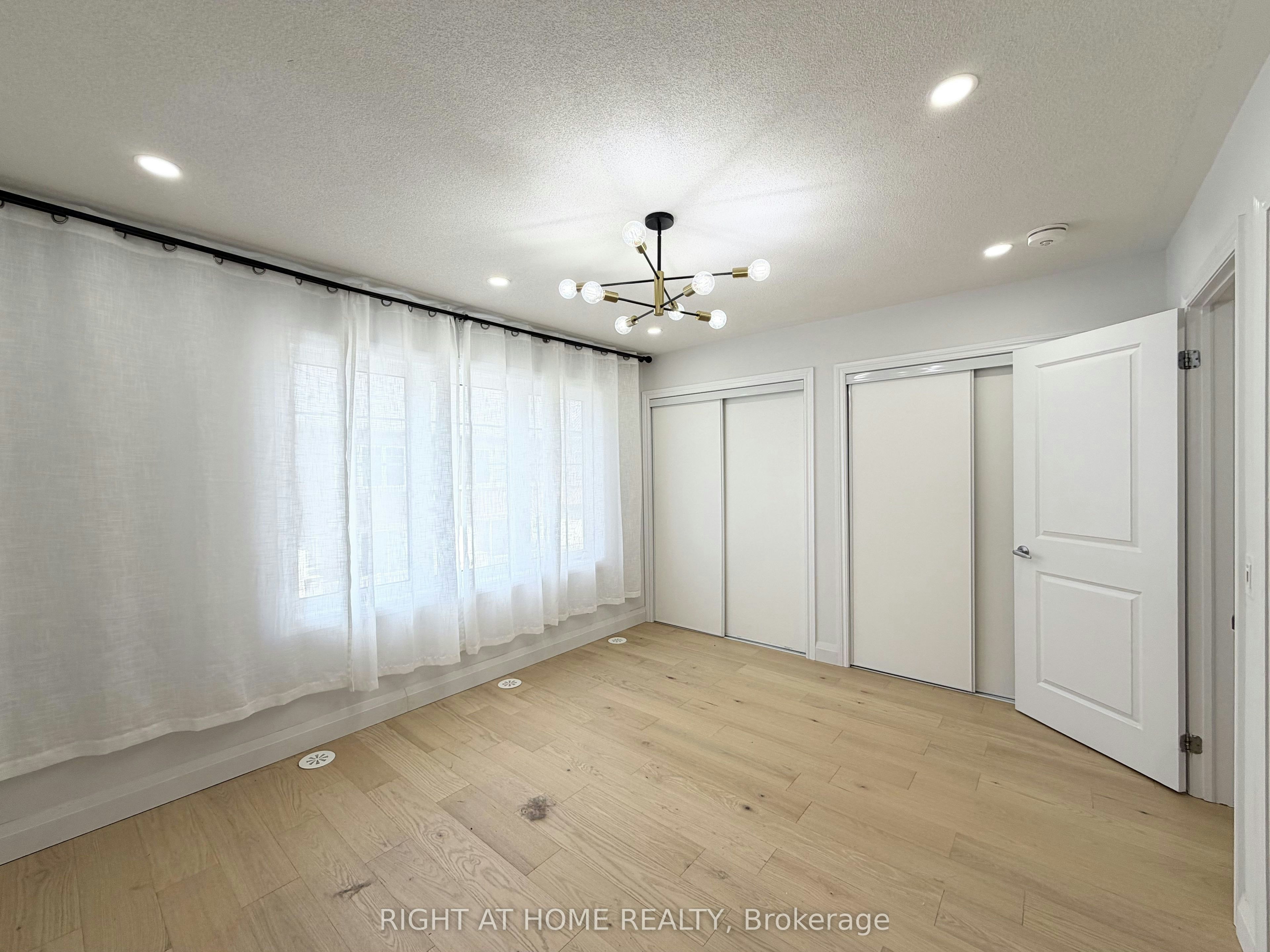 13-2500 Hill Rise Court, Oshawa, ON, L1L 0L2 - 24