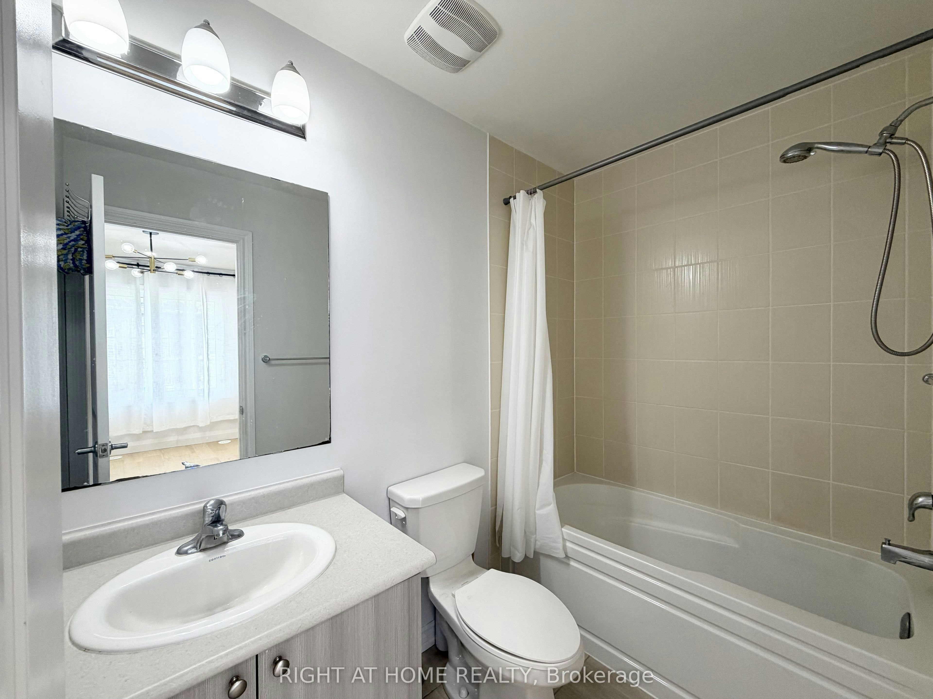 13-2500 Hill Rise Court, Oshawa, ON, L1L 0L2 - 25
