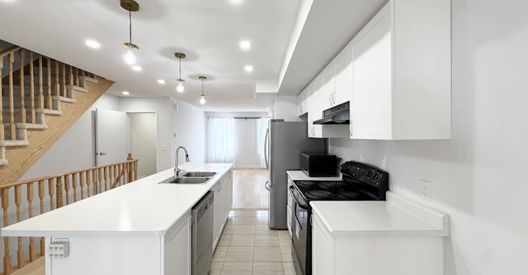 13-2500 Hill Rise Court, Oshawa, ON, L1L 0L2 - 5