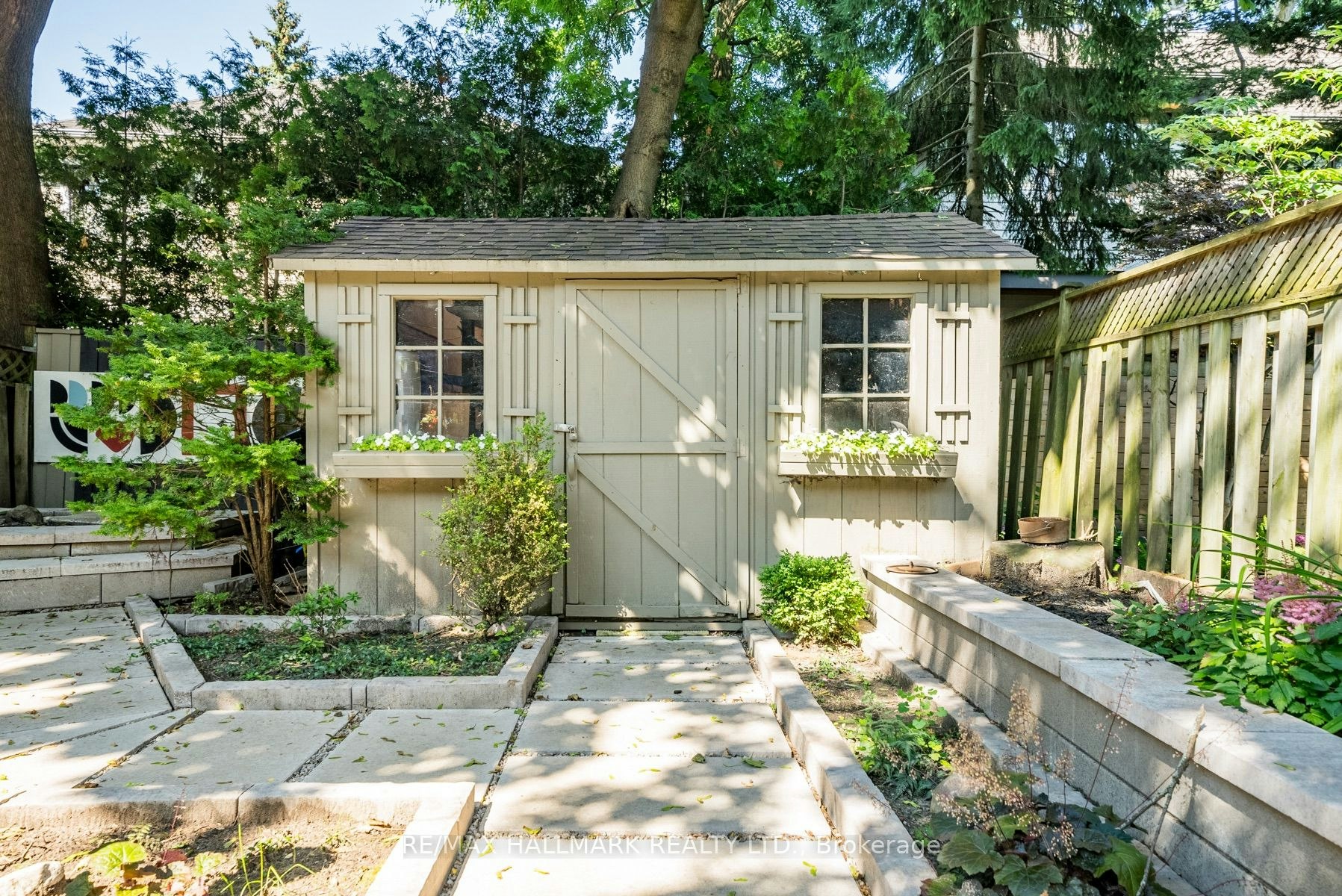 12 Bingham Avenue, Toronto, ON, M4E 3P9 - 38