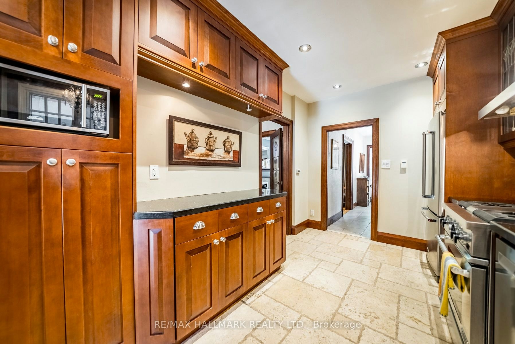 12 Bingham Avenue, Toronto, ON, M4E 3P9 - 17