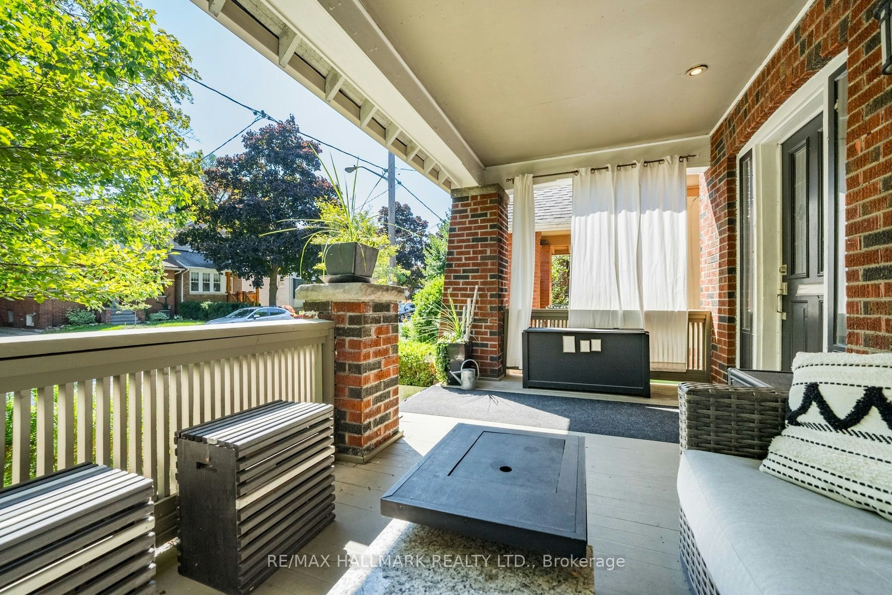 12 Bingham Avenue, Toronto, ON, M4E 3P9 - 5